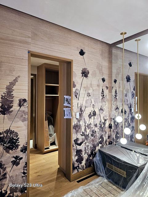Ink floral mural — dressing room: Ink floral panels at the vanity
