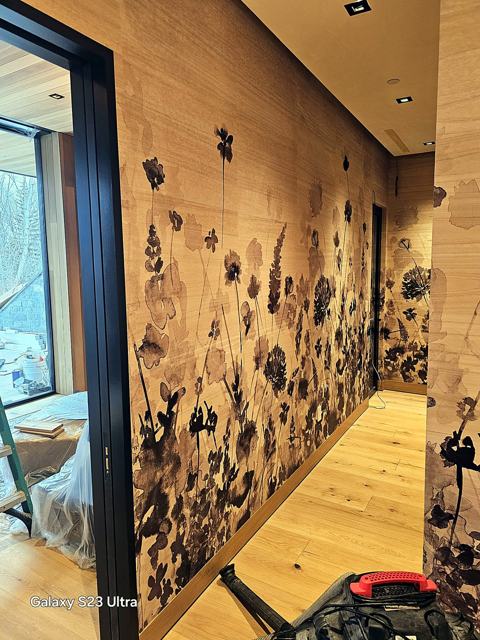 Ink floral mural — dressing room: Into the dressing hall