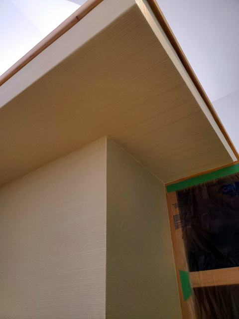 Textured paper on vaulted angles: Clean corners on a hard angle